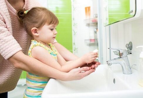 wash your hands to prevent parasitic infections